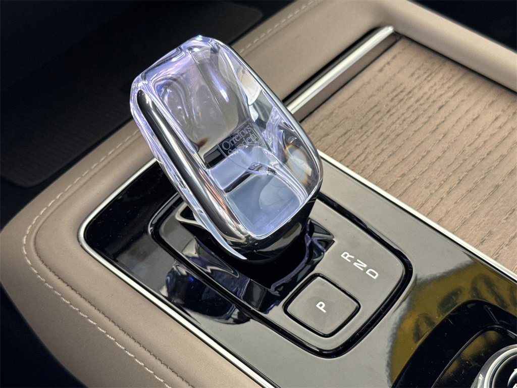 New 2026 Volvo XC90 B6 Plus w/ Protection Package Premier image 22