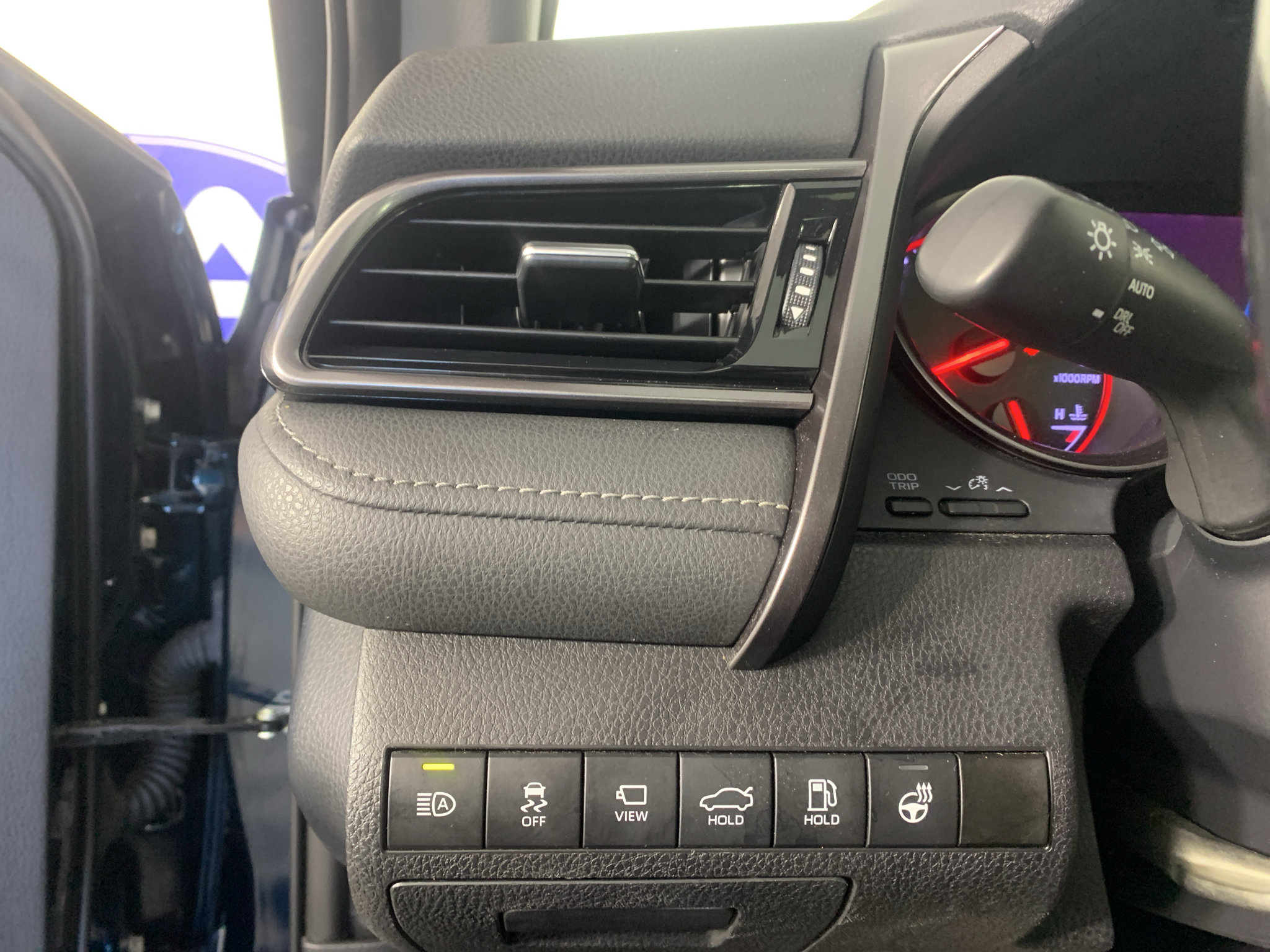 Used 2021 Toyota Camry XSE w/ Navigation Package FWD image 16