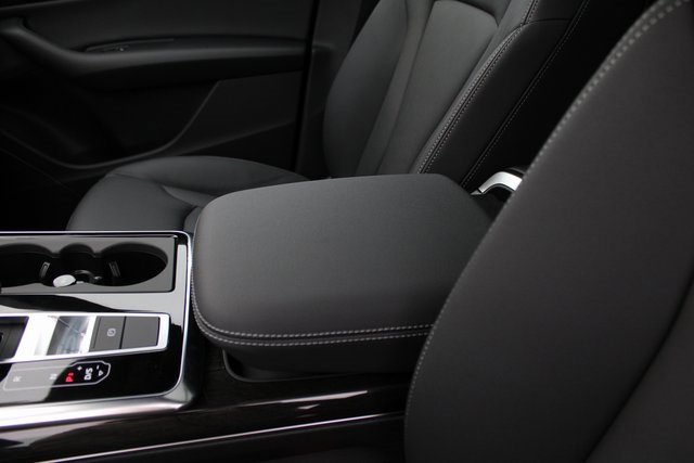 New 2025 Audi Q8 Premium image 8