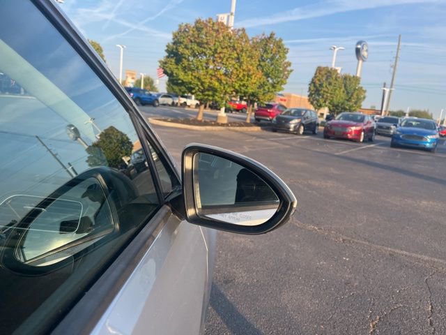 Used 2017 Volkswagen Golf SEL image 7