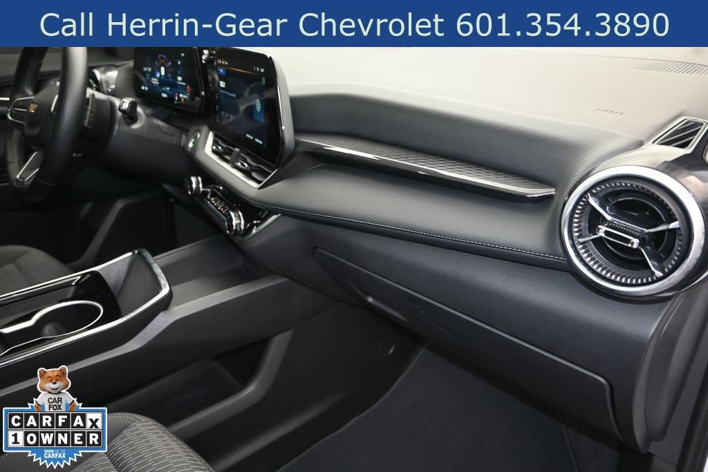 Used 2025 Chevrolet Equinox LT w/ Safety and Technology Package FWD image 24