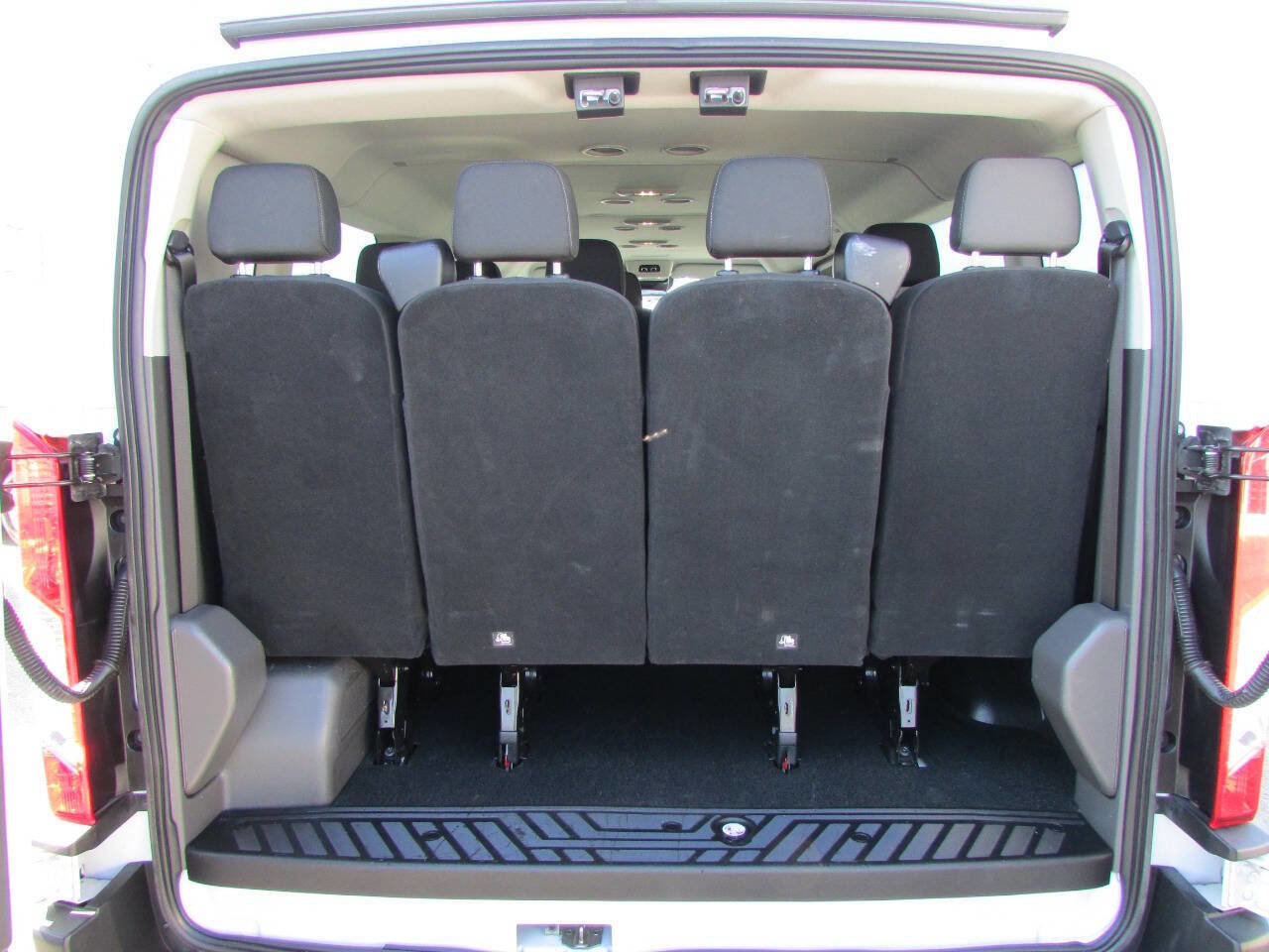 Used 2022 Ford Transit 350 XLT image 28