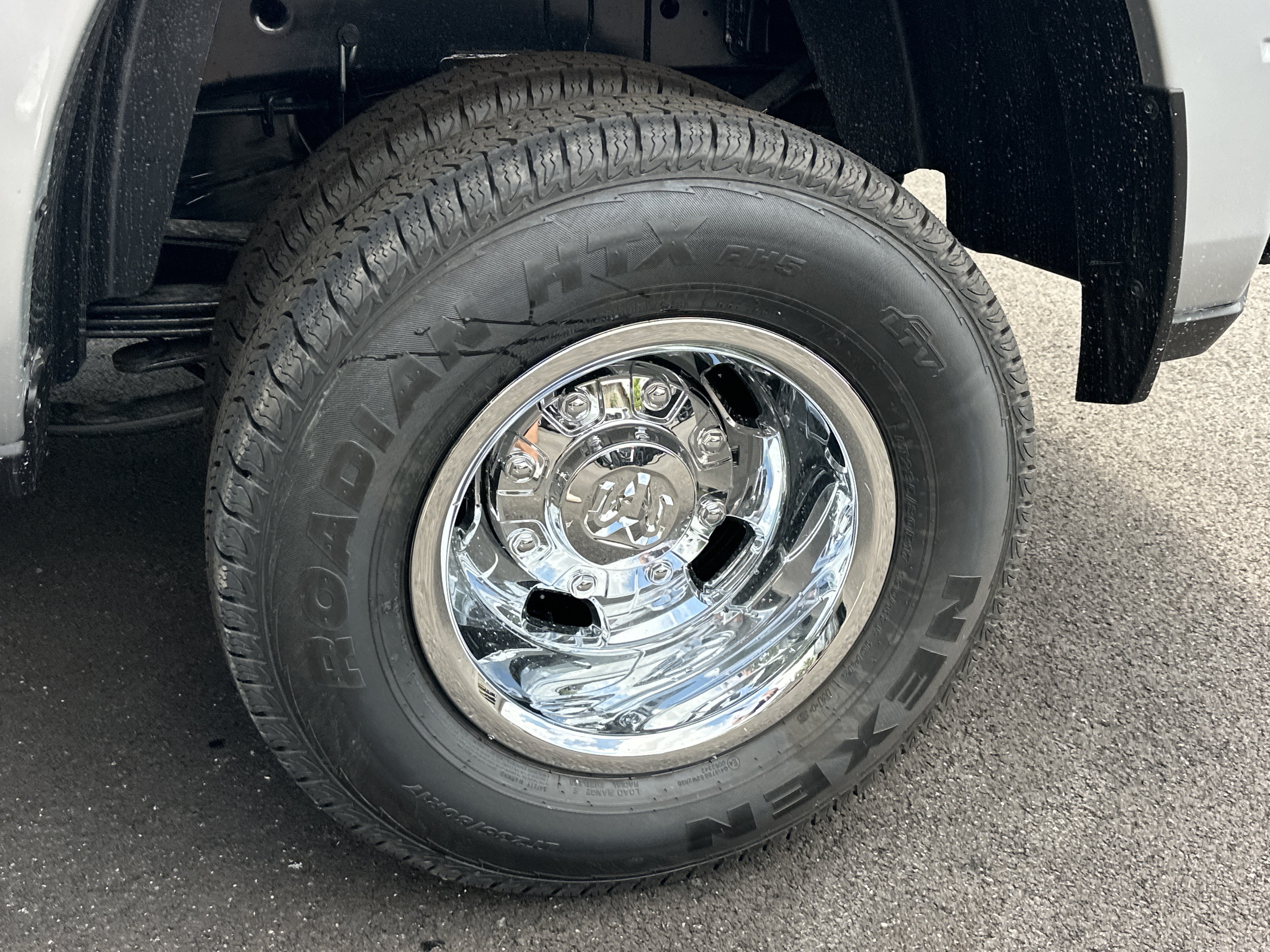 New 2026 RAM 3500 Tradesman AWD/4WD image 35