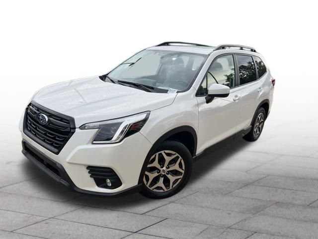 Used 2024 Subaru Forester Premium AWD/4WD image 3