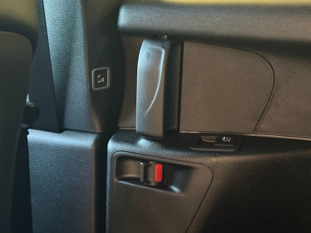 New 2026 Chrysler Pacifica Select image 15