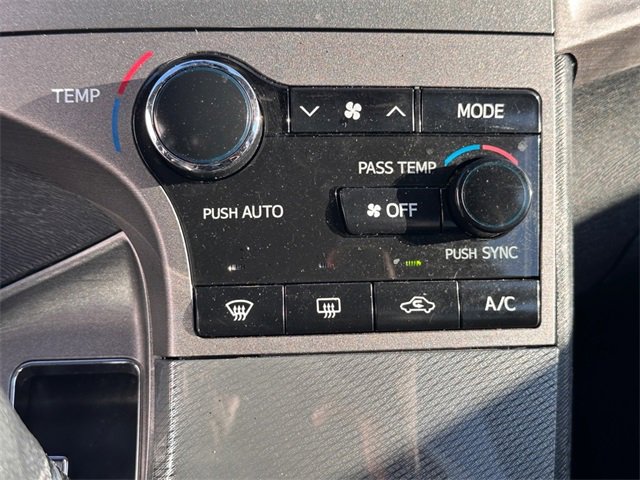 Used 2013 Toyota Venza LE image 22