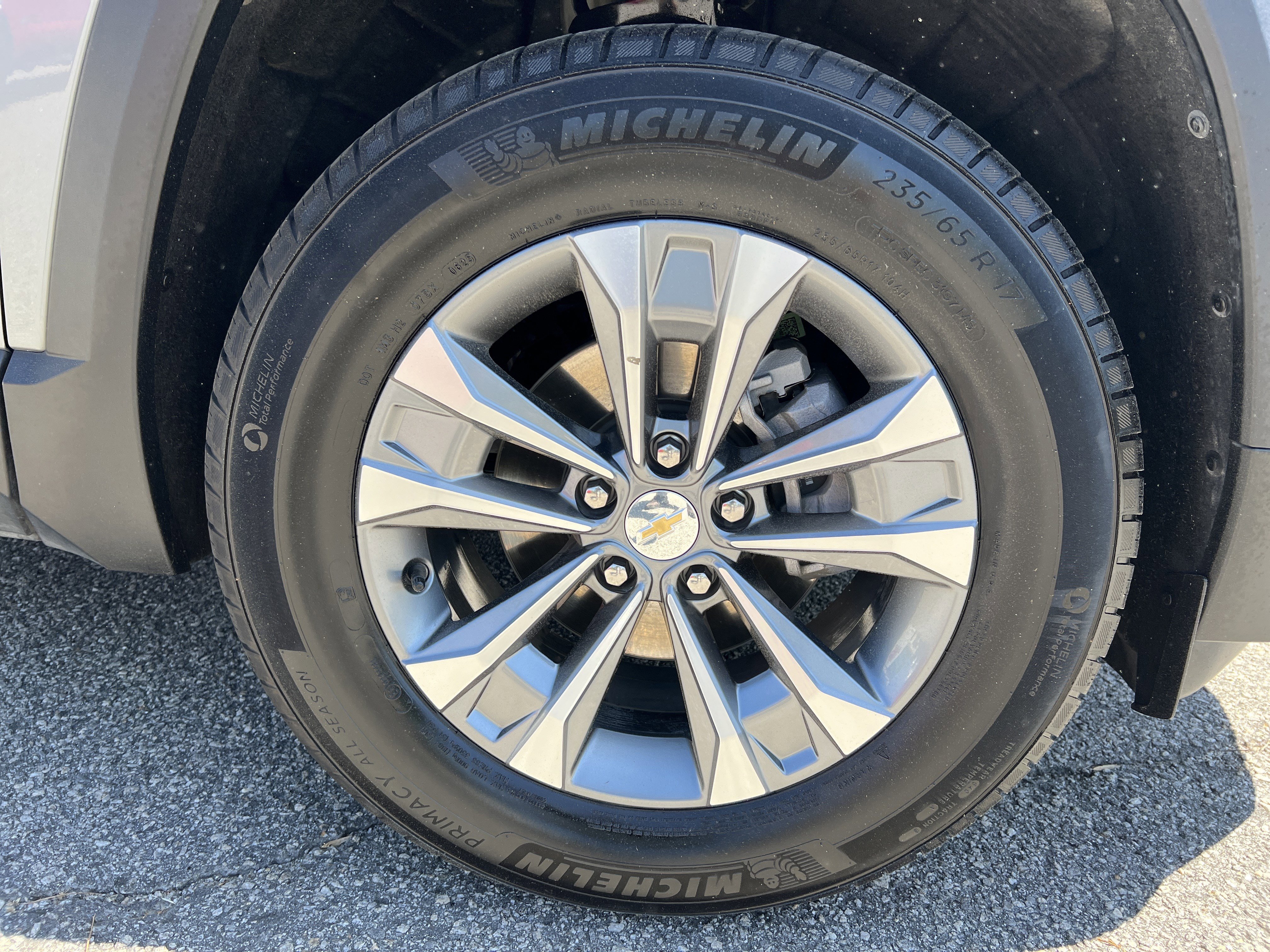 Used 2025 Chevrolet Equinox LT AWD/4WD image 23