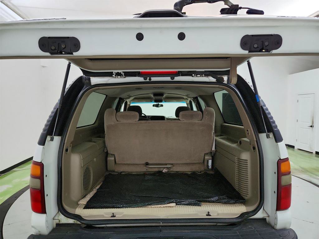 Used 2001 Chevrolet Suburban LS w/ LS Preferred Equipment Group RWD image 26