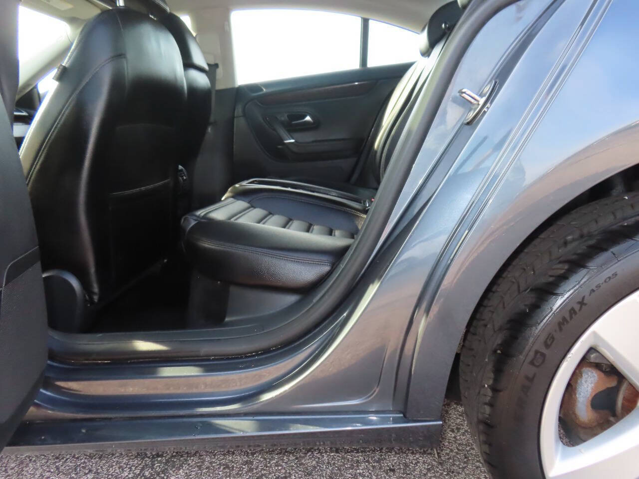 Used 2012 Volkswagen CC Lux Plus FWD image 13