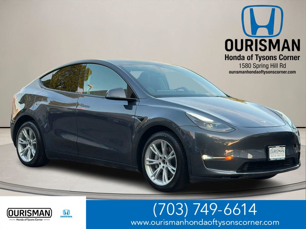 Used 2023 Tesla Model Y Long Range AWD/4WD image 1