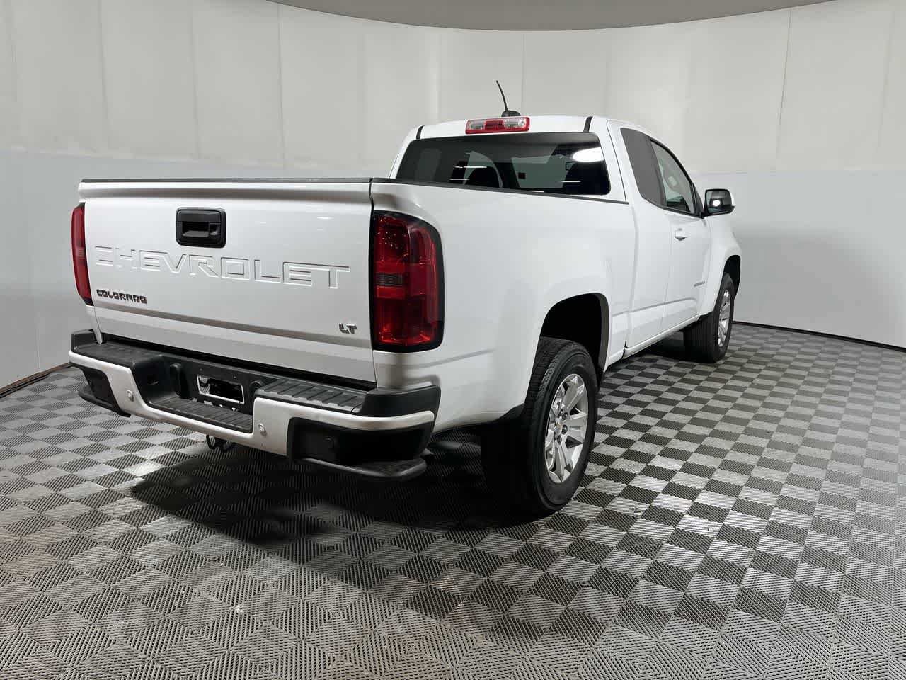 Used 2021 Chevrolet Colorado LT w/ Fleet Safety Package image 8