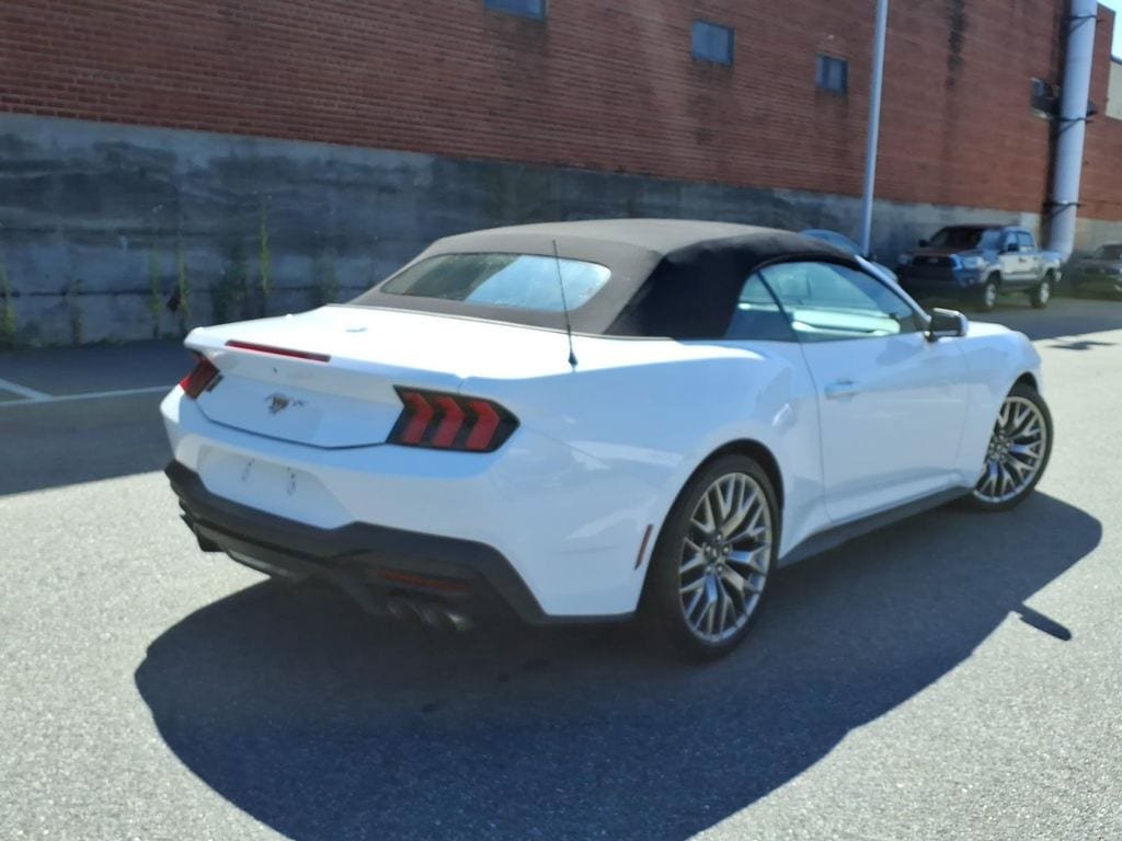 Used 2026 Ford Mustang Premium RWD image 6