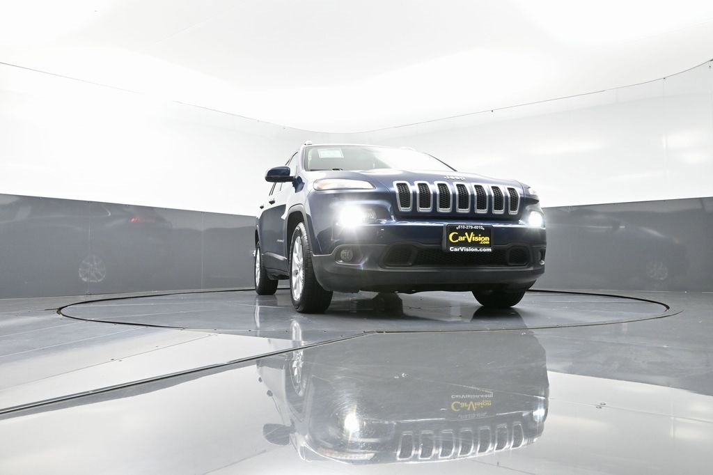 Used 2018 Jeep Cherokee Latitude Plus image 49