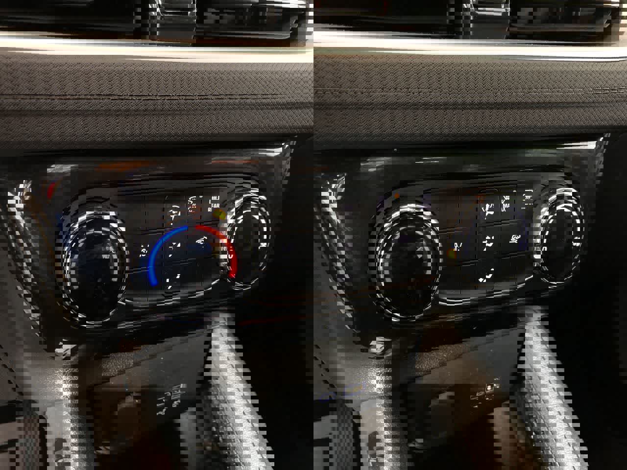 Used 2025 Chevrolet TrailBlazer LT image 17