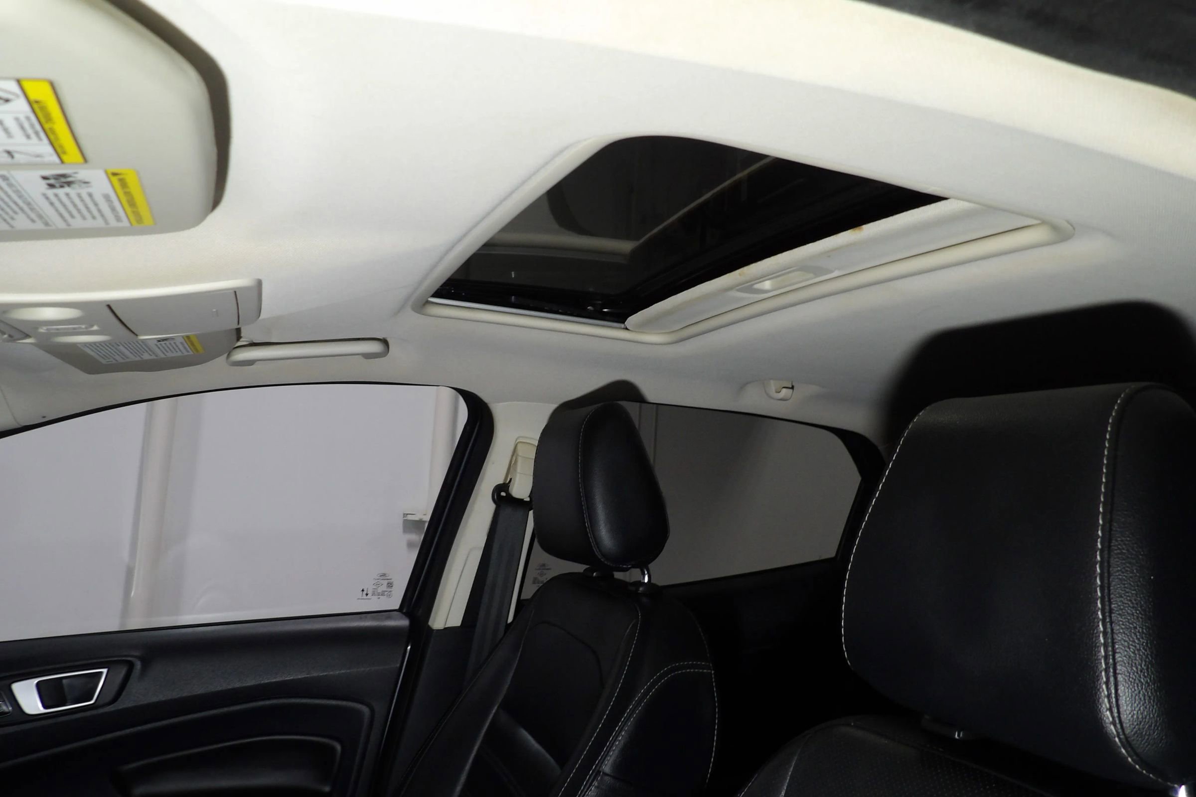 Used 2020 Ford EcoSport Titanium image 10