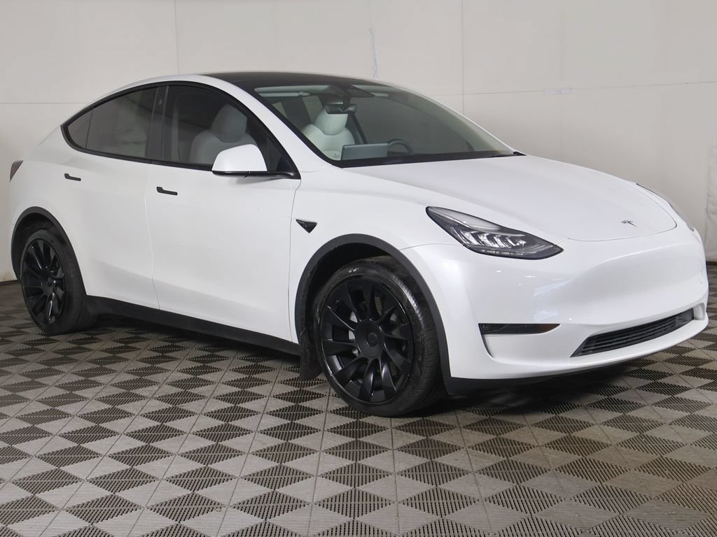 Used 2023 Tesla Model Y Long Range AWD/4WD image 49