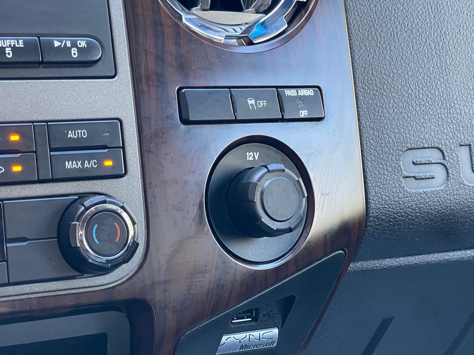 Used 2012 Ford F250 Lariat image 30