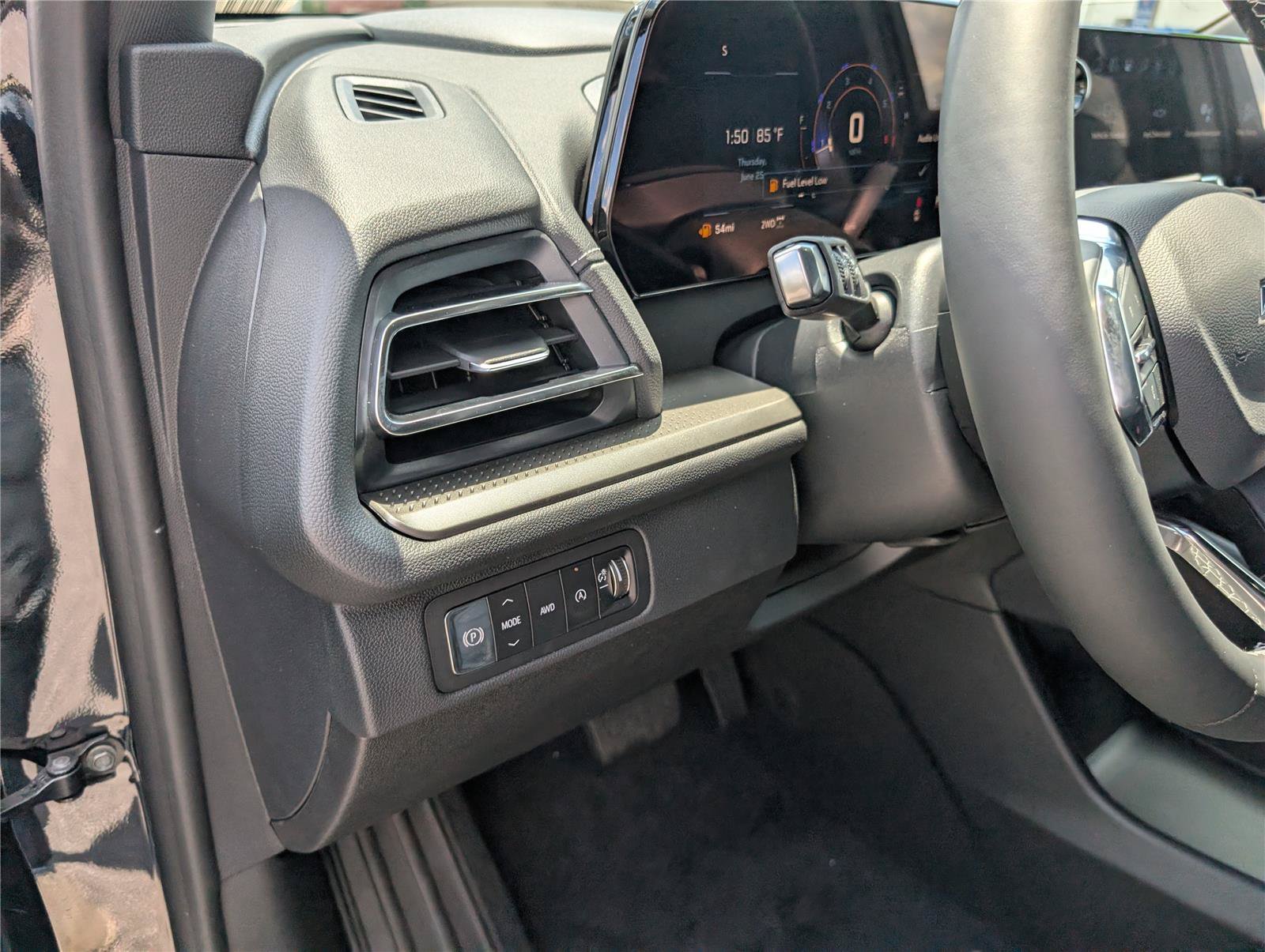 New 2026 Chevrolet Traverse LT w/ Driver Confidence Package AWD/4WD image 19