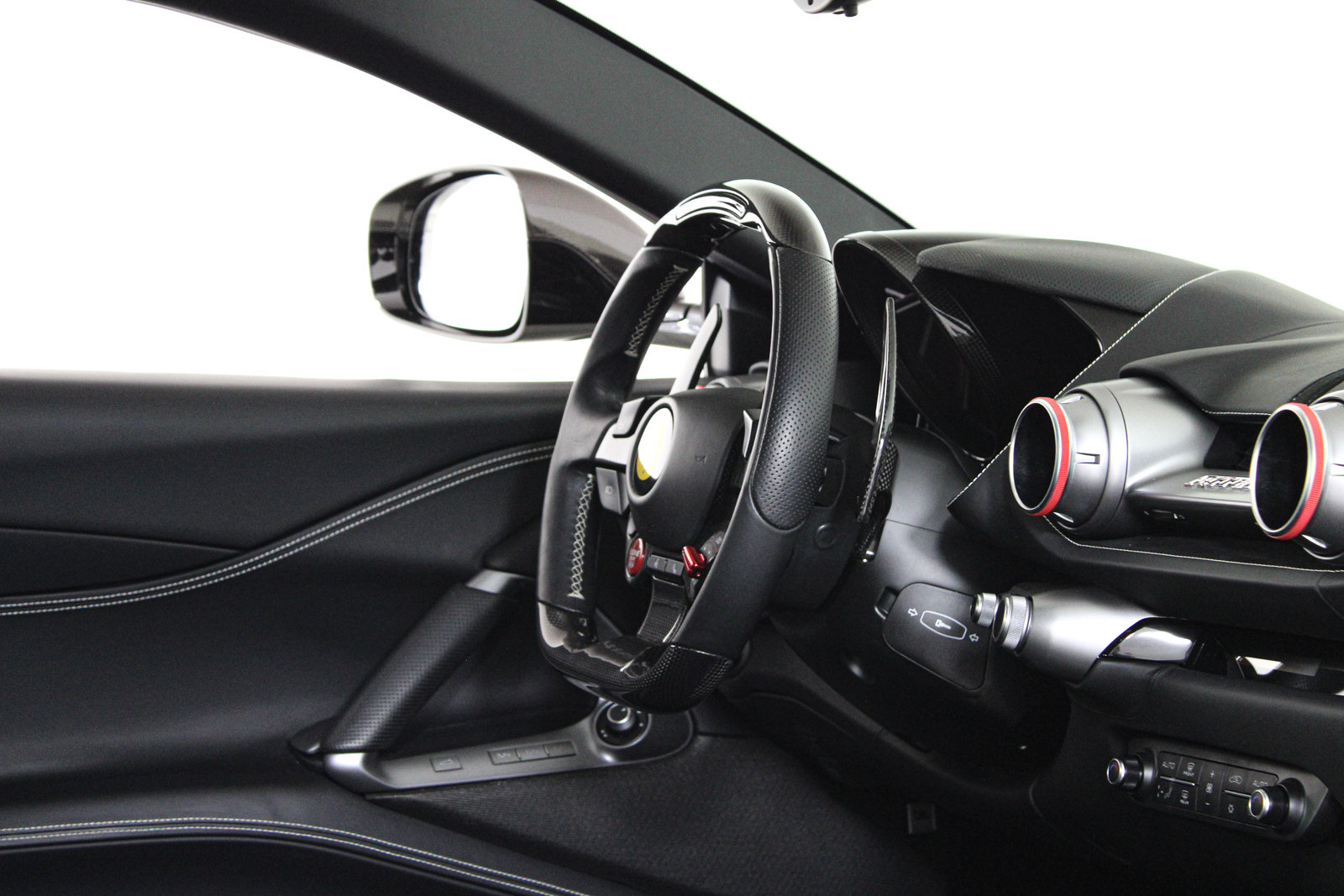 Used 2019 Ferrari 812 Superfast RWD image 26