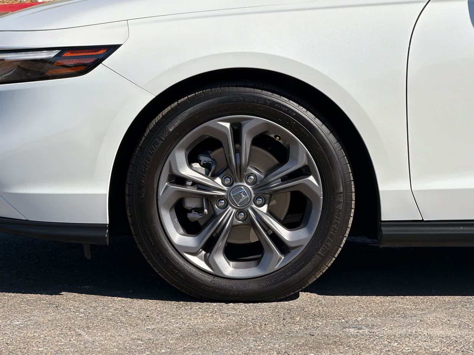 Used 2024 Honda Accord EX image 23