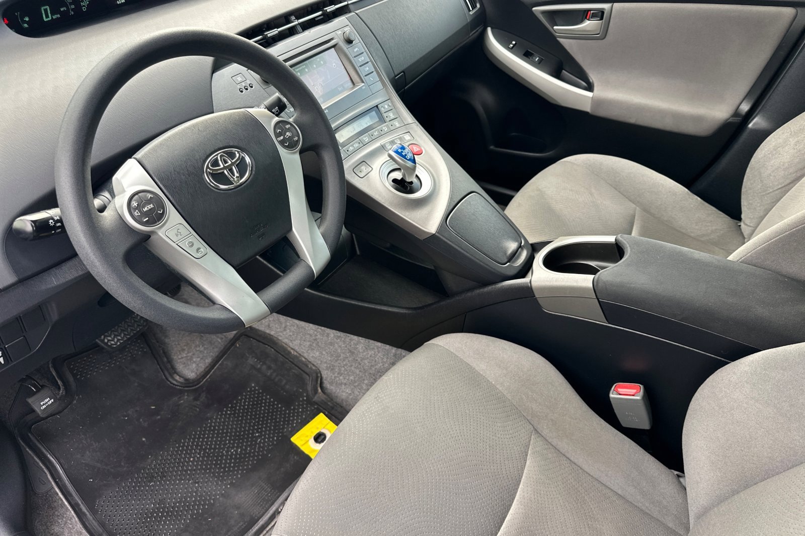 Used 2014 Toyota Prius Three image 7