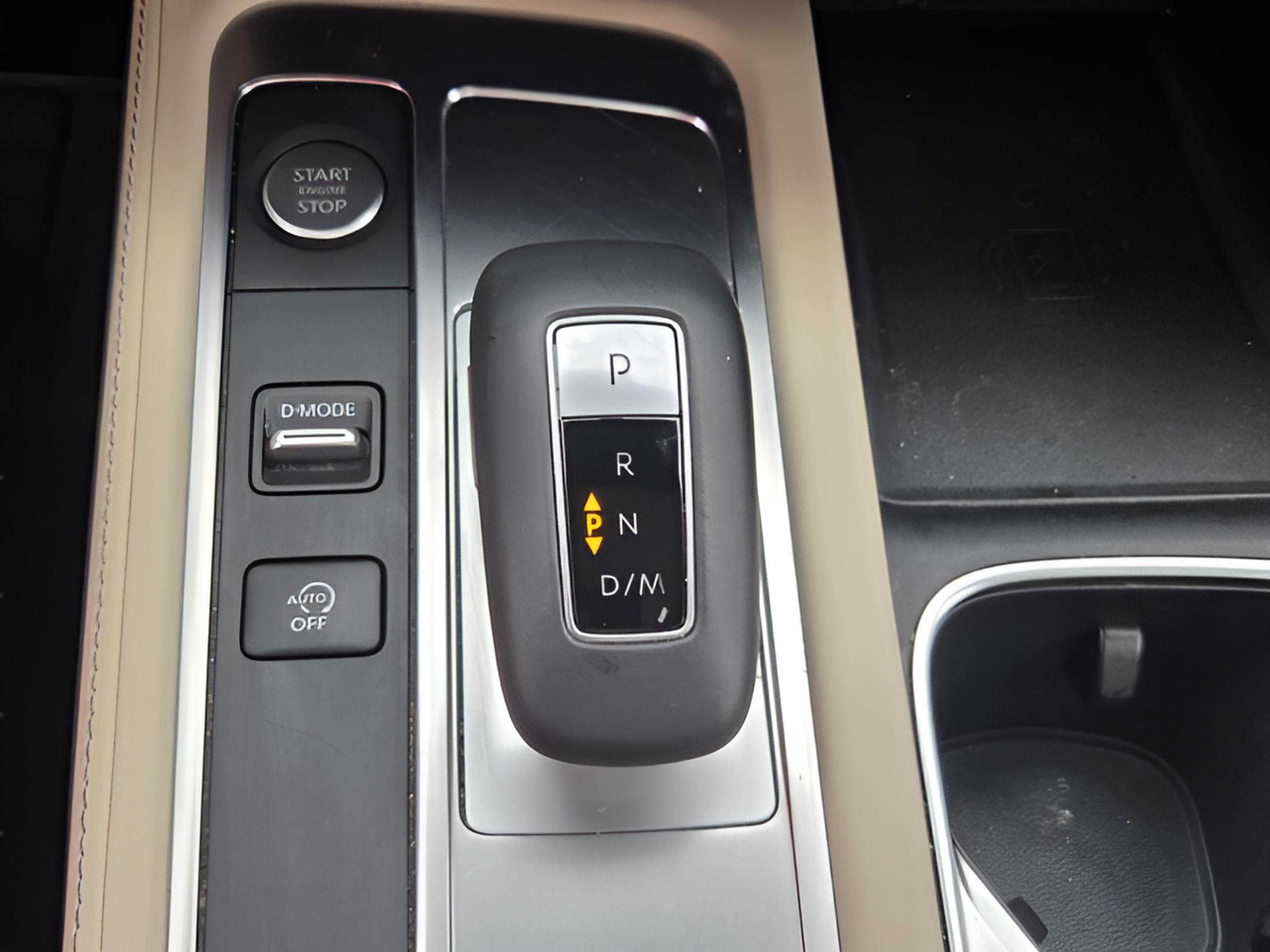 Used 2025 INFINITI QX60 Luxe w/ Vision Package image 20