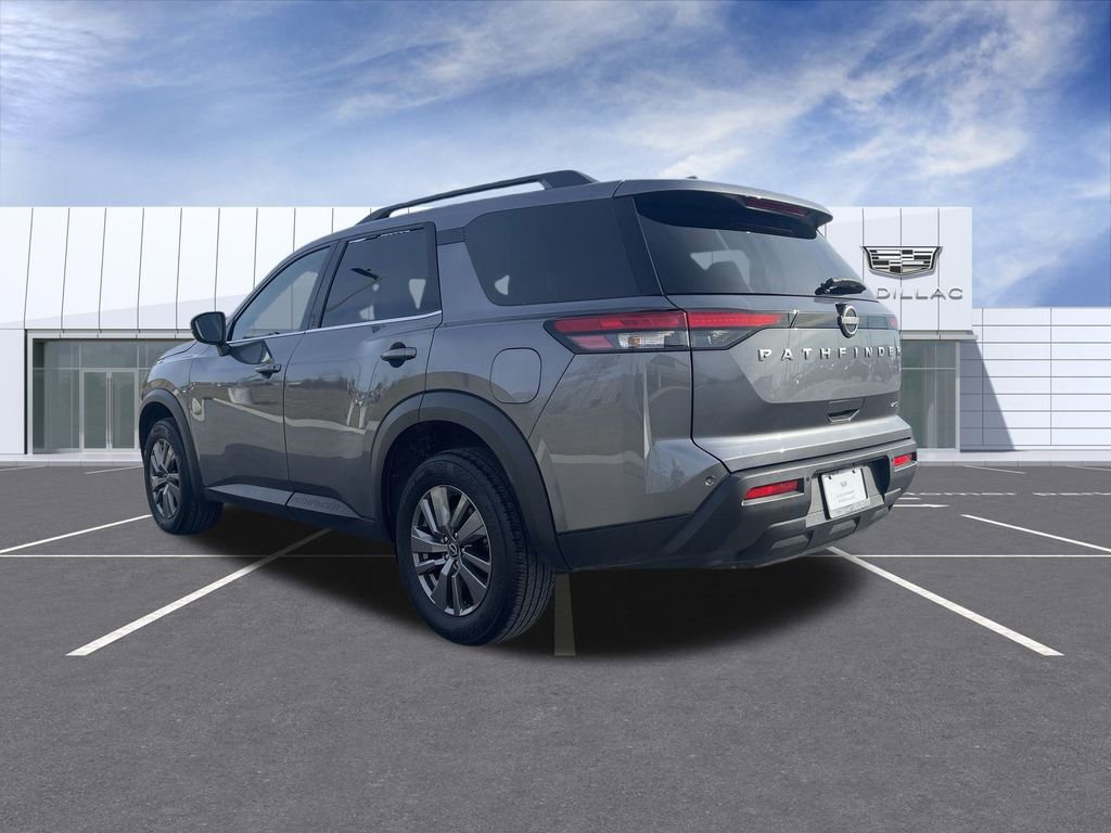 Used 2025 Nissan Pathfinder SV image 6