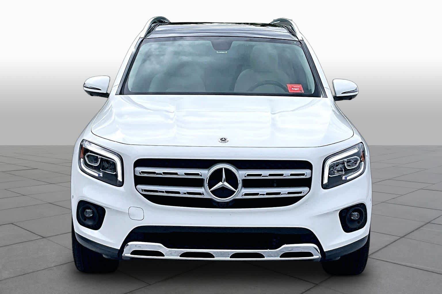 Used 2023 Mercedes-Benz GLB 250 image 4