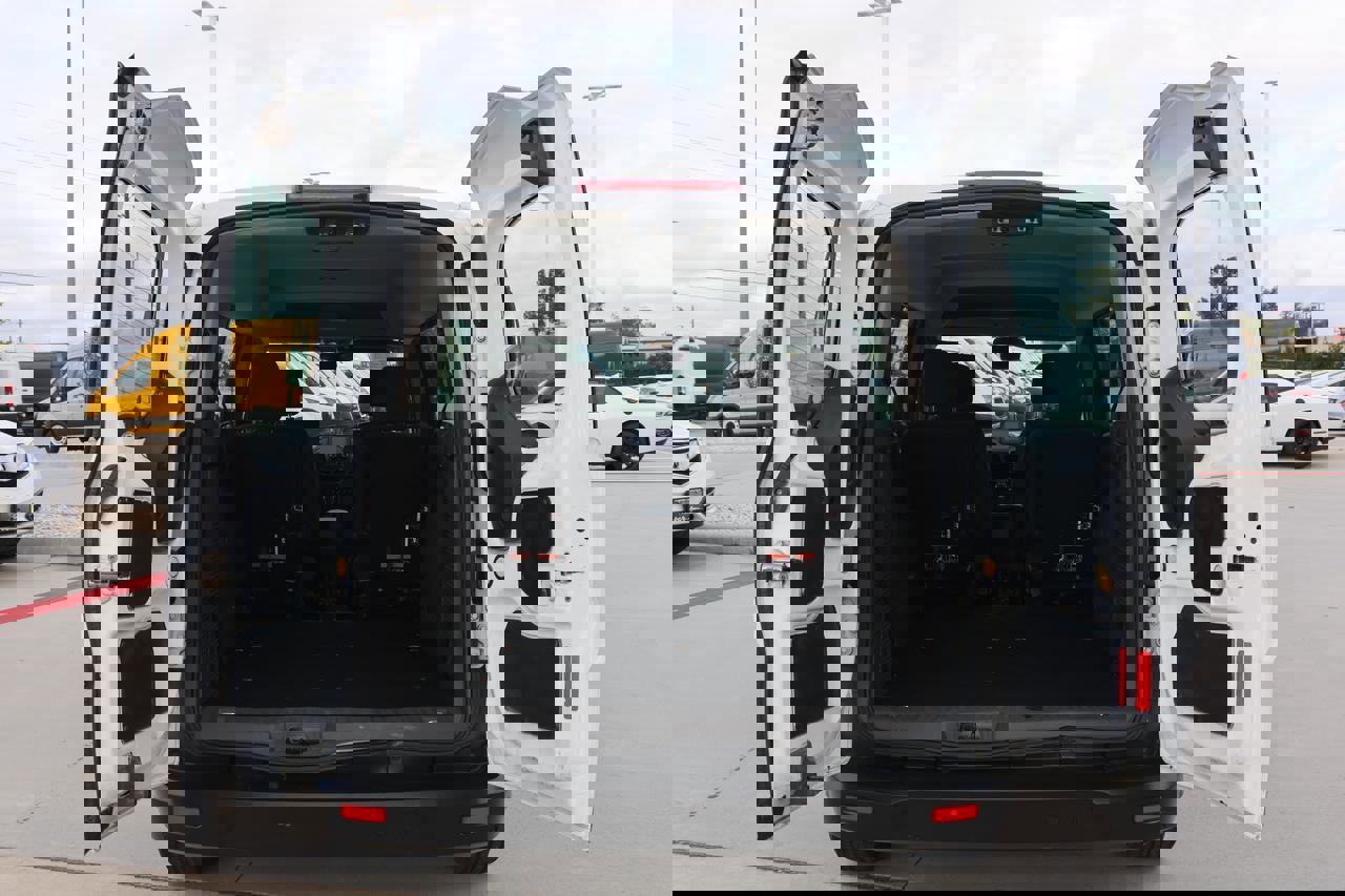 Used 2019 Ford Transit Connect XL image 11