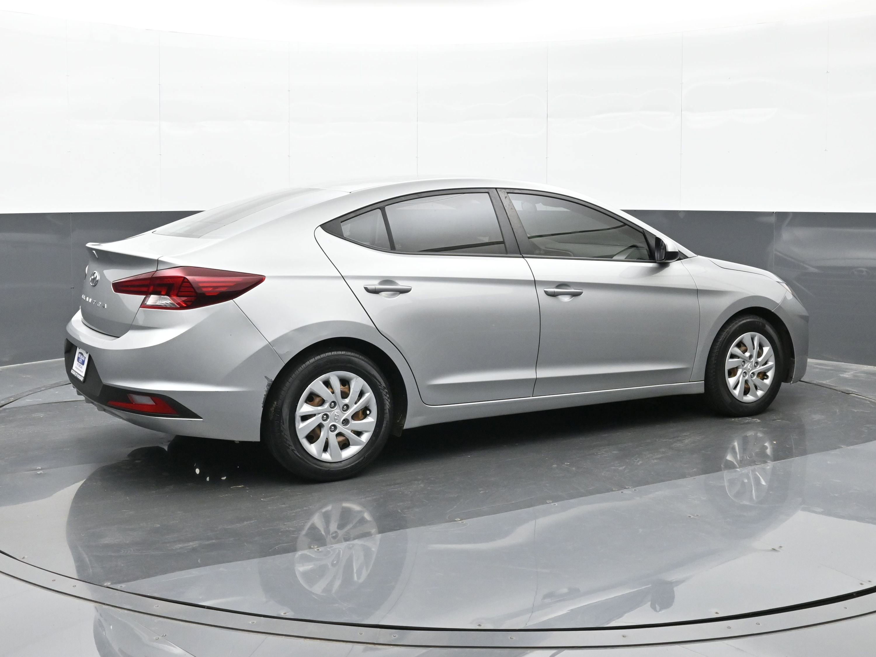 Used 2020 Hyundai Elantra SE image 6