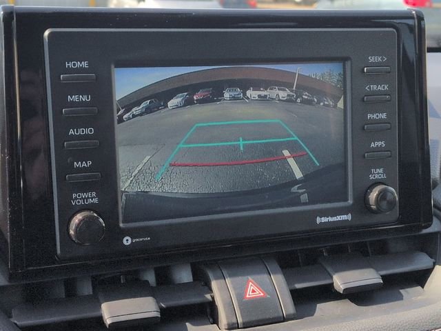 Used 2021 Toyota RAV4 LE AWD/4WD image 18