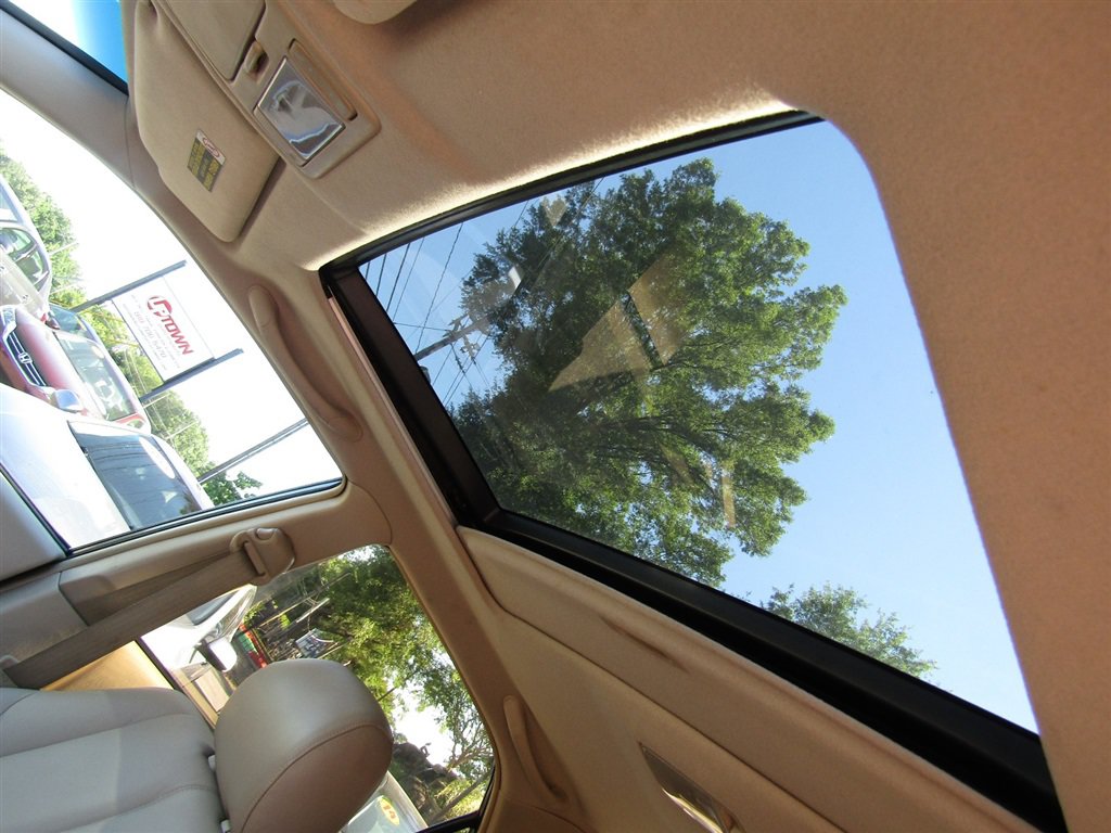 Used 2000 Lexus RX 300 4WD w/ Limited Pkg image 14