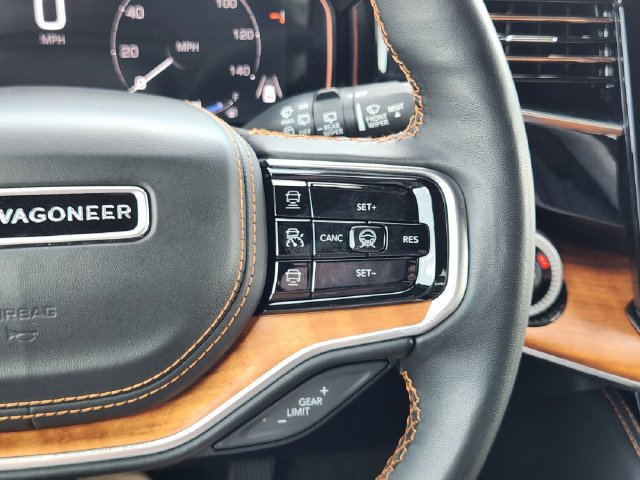 Used 2024 Jeep Grand Wagoneer L Series III AWD/4WD image 27