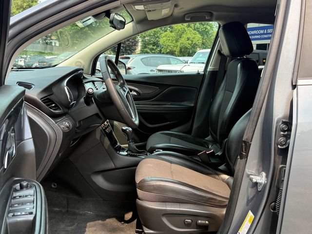 Used 2020 Buick Encore Preferred FWD image 19