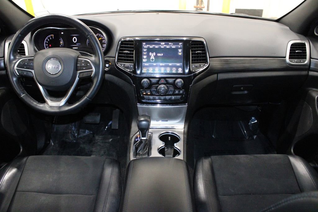 Used 2022 Jeep Grand Cherokee Laredo X image 30