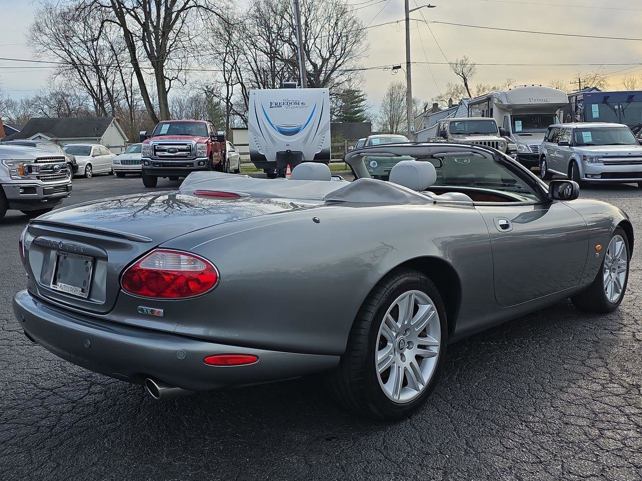 Used 2004 Jaguar XK8 Convertible image 2
