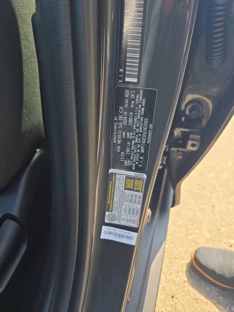 Used 2025 Kia K4 FWD image 25