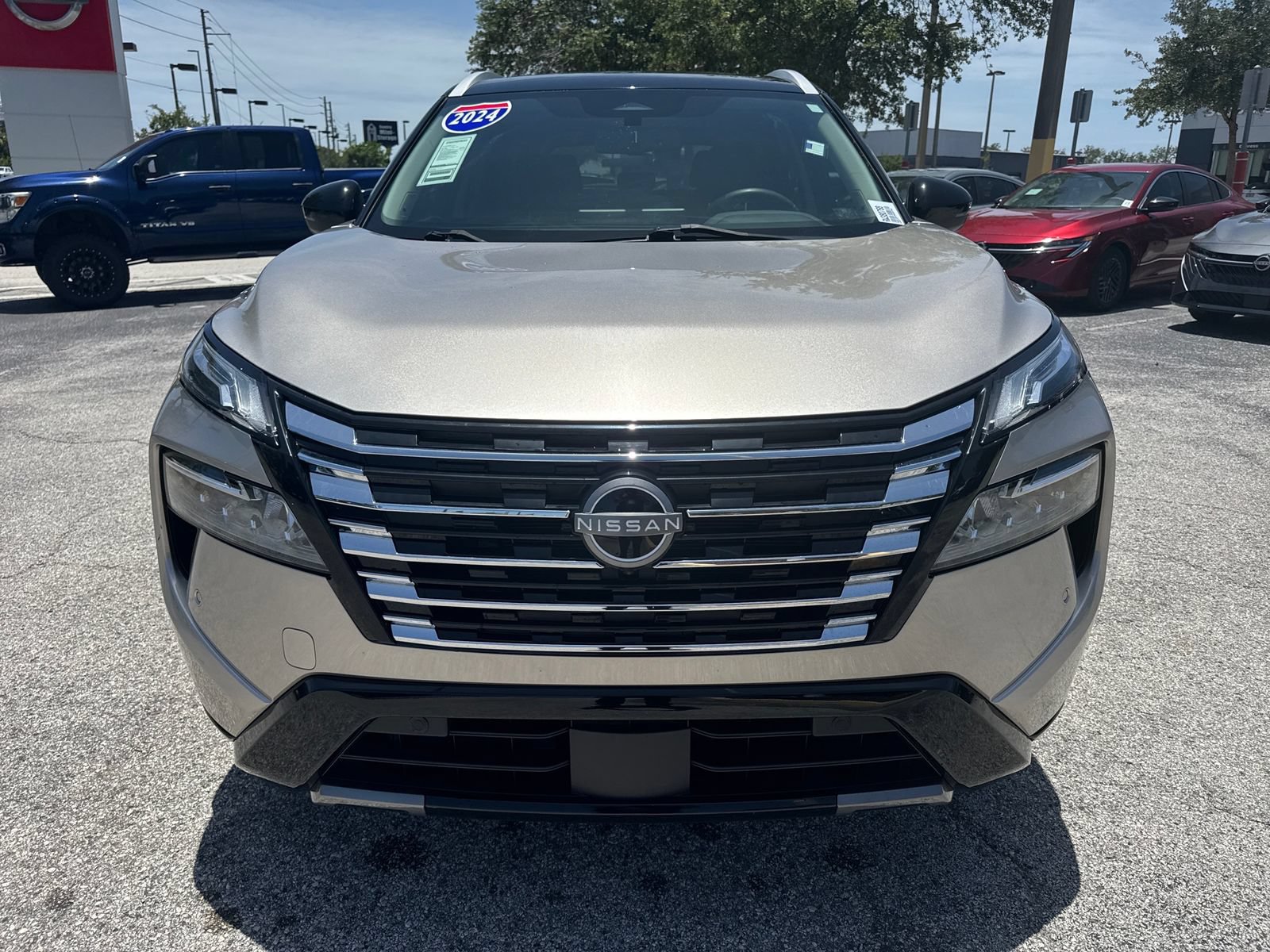 Certified 2024 Nissan Rogue Platinum FWD image 5