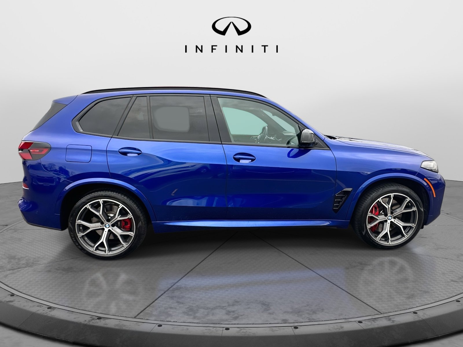 Used 2026 BMW X5 M60i image 3