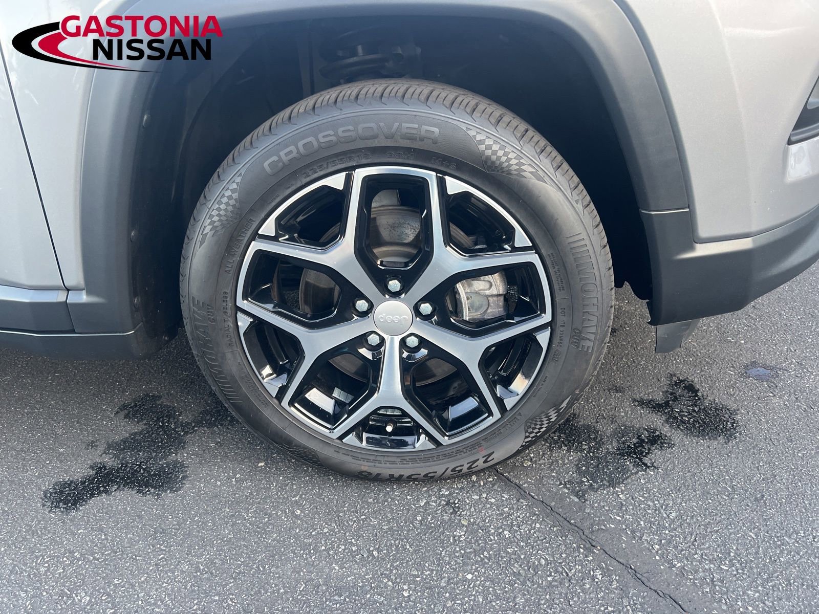 Used 2024 Jeep Compass Latitude image 23