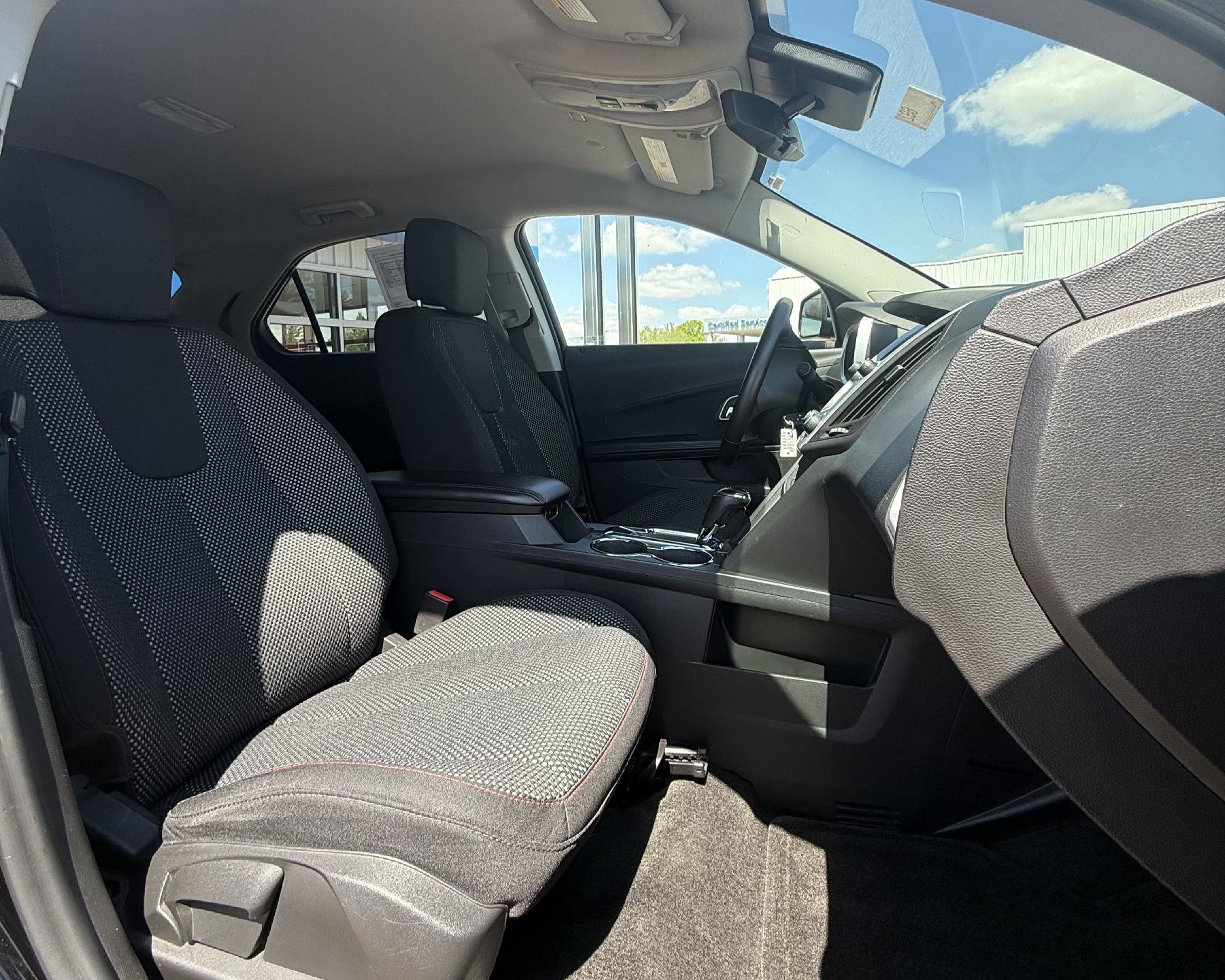 Used 2017 Chevrolet Equinox LT w/ Convenience Package FWD image 8