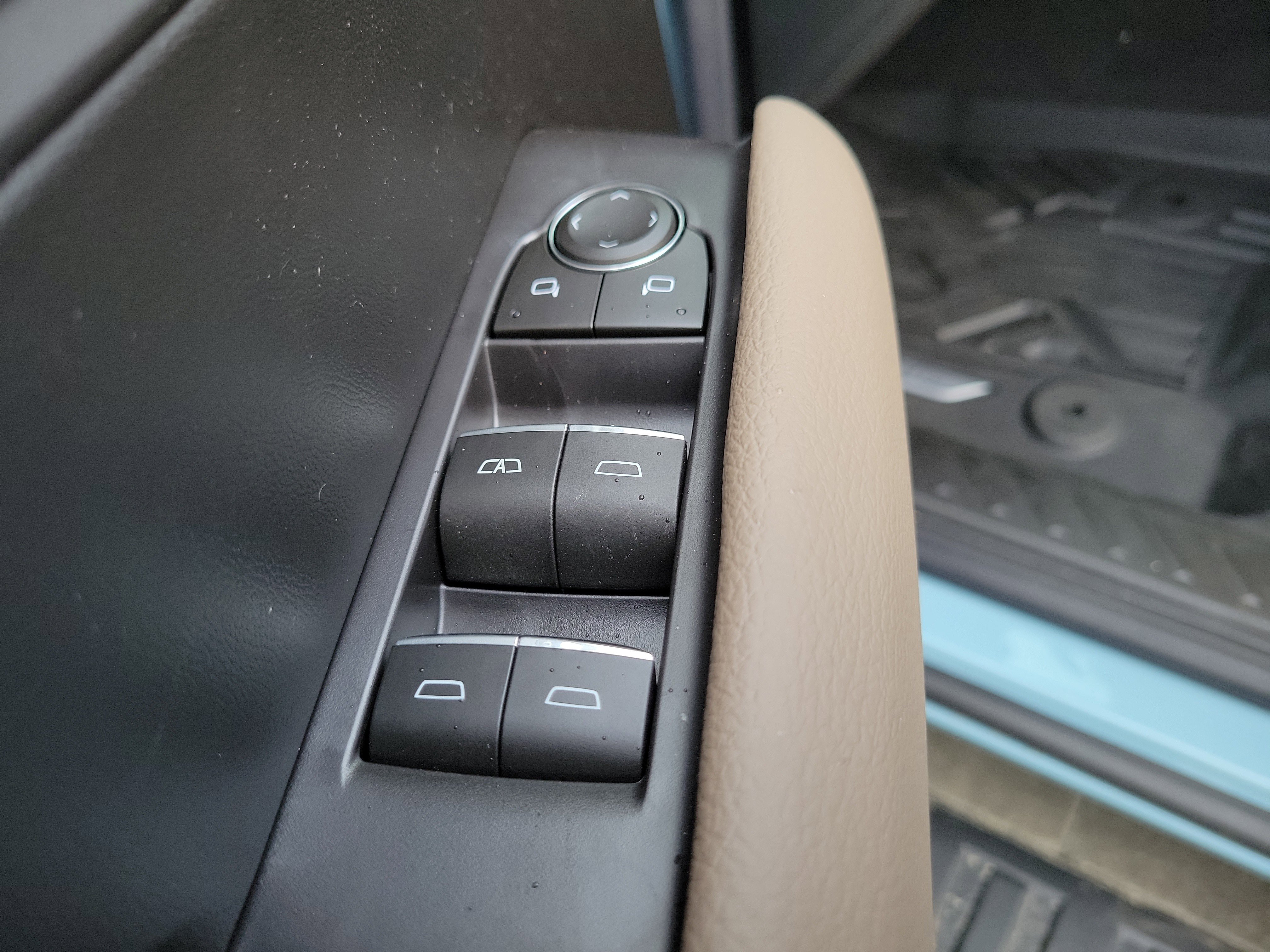 New 2026 GMC Canyon Denali w/ LPO, Black Badging Package image 18