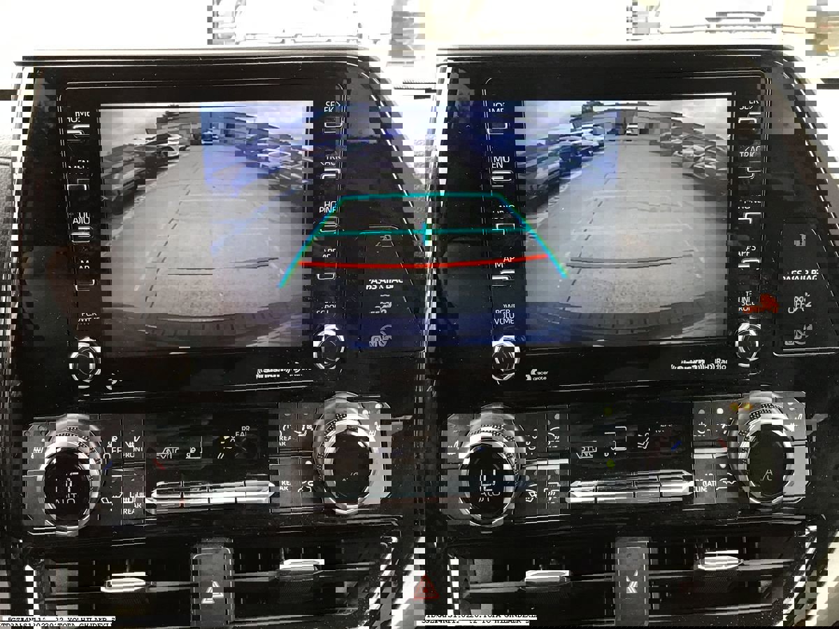 Used 2022 Toyota Highlander XLE image 9