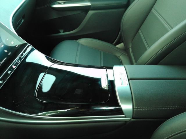 Used 2025 Mercedes-Benz GLC 300 image 41