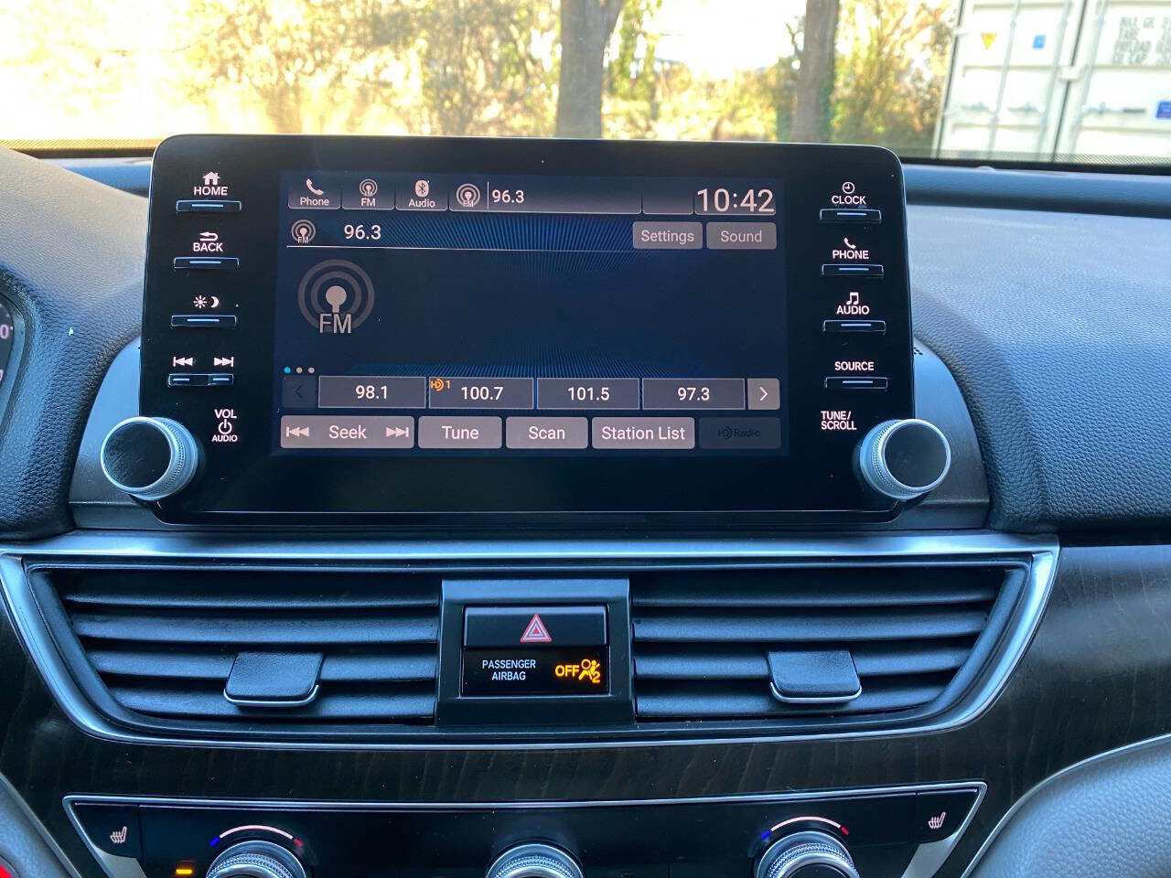 Used 2018 Honda Accord EX-L image 24