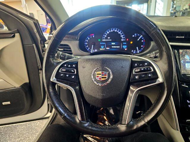 Used 2013 Cadillac XTS Luxury w/ Driver Awareness Package image 10