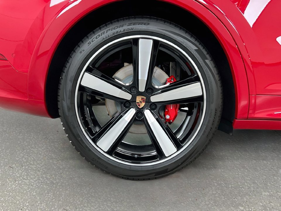 New 2026 Porsche Cayenne S AWD/4WD image 33