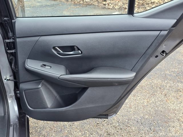 Used 2025 Nissan Sentra SV image 14