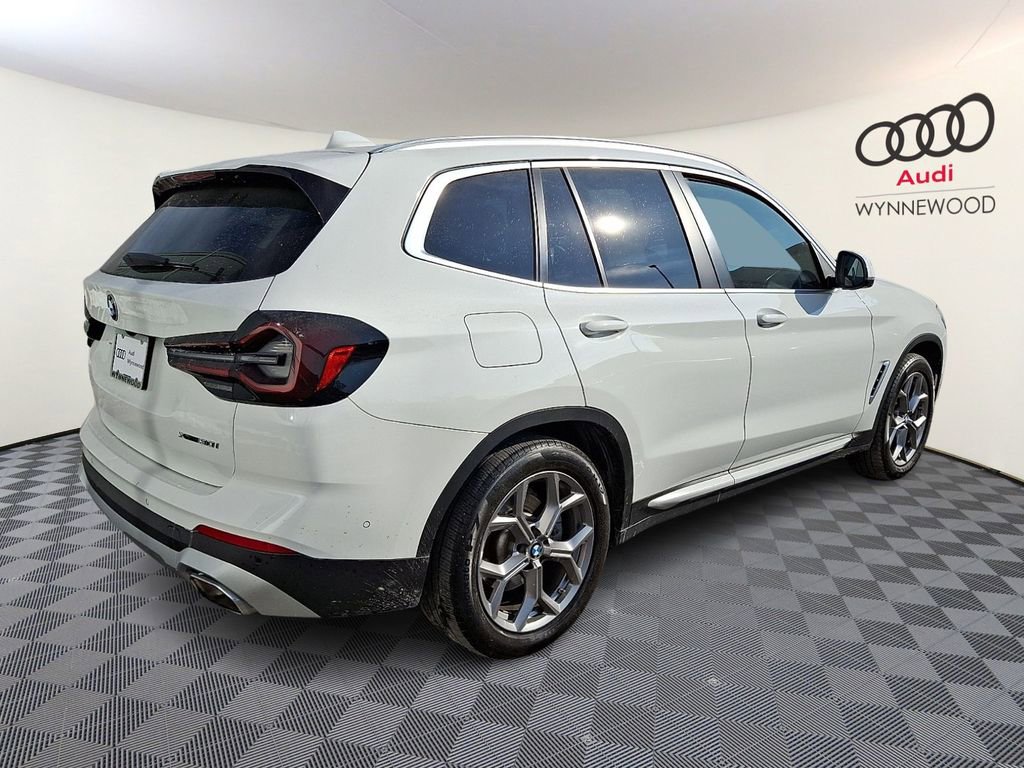 Used 2023 BMW X3 xDrive30i w/ Premium Package image 6