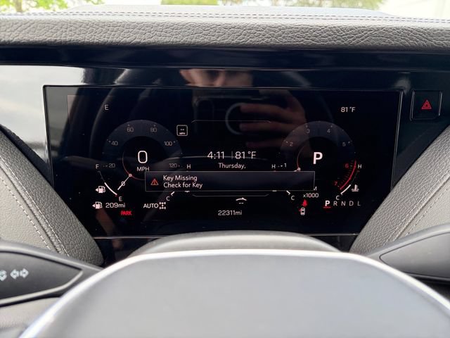 Used 2025 GMC Yukon XL Denali AWD/4WD image 9